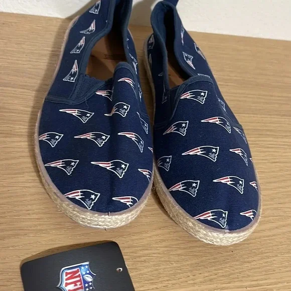 FOCO NFL Women's New England Patriots Espadrille Canvas flats size Large (9/10) - Picture 11 of 16